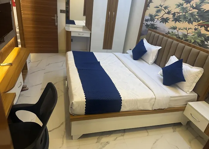 Hotel Homeland